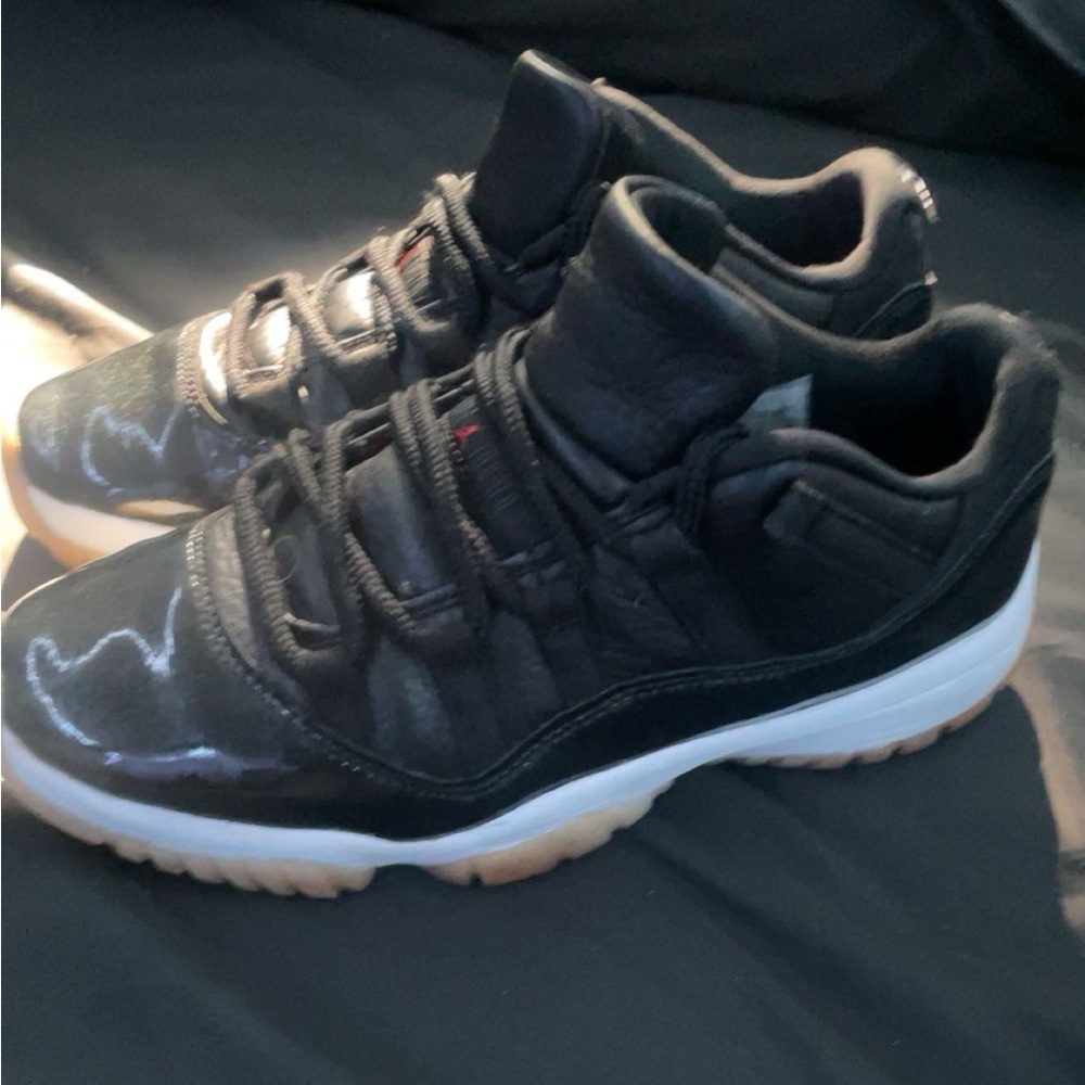 Jordan 11 Retro Low 72-10